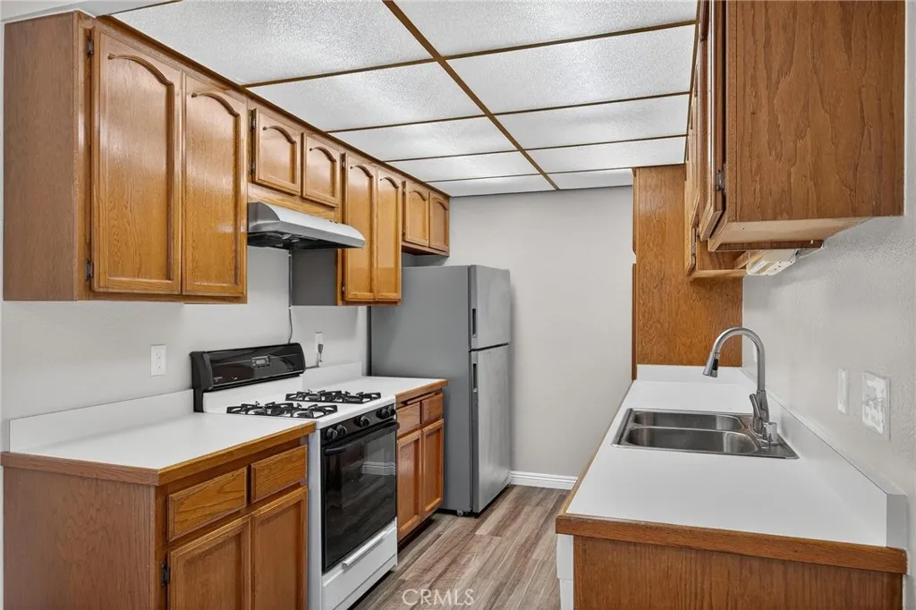 20547 S Vermont Avenue 2, Torrance, California 90502 home-pic-9